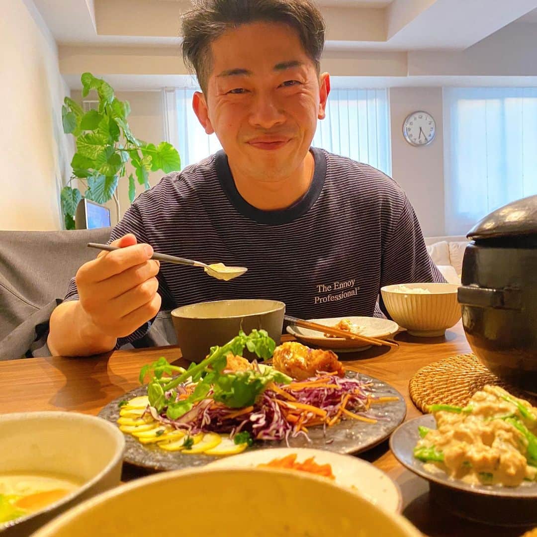近藤千尋のインスタグラム：「今日も完食ありがとう👨❤️ ここ一ヶ月は早寝早起きだから もうすでに眠たい。。。笑😭 明日はお仕事だから 子供達が寝たらセルフケアするぞ💪🏻💕」