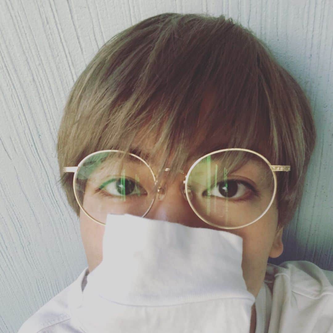 一ノ瀬竜さんのインスタグラム写真 - (一ノ瀬竜Instagram)「この髪色この眼鏡似合うようになった👏」5月17日 19時20分 - ryu_ichinose