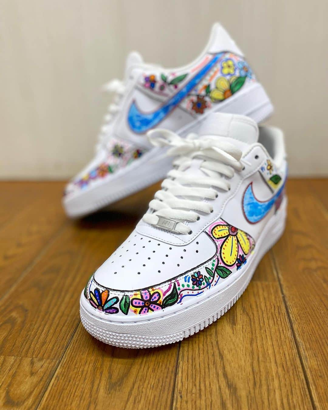 速水もこみちさんのインスタグラム写真 - (速水もこみちInstagram)「#nike#airforce#airforce1#airforce1low  #airforce1custom  #速水作品#速水もこみち#art #contemporaryart #artsy #artwork #artist #fineart #artstudio #artcollector #artcurators #artlovers #mocomichihayami」5月17日 19時22分 - mocomichi_hayami