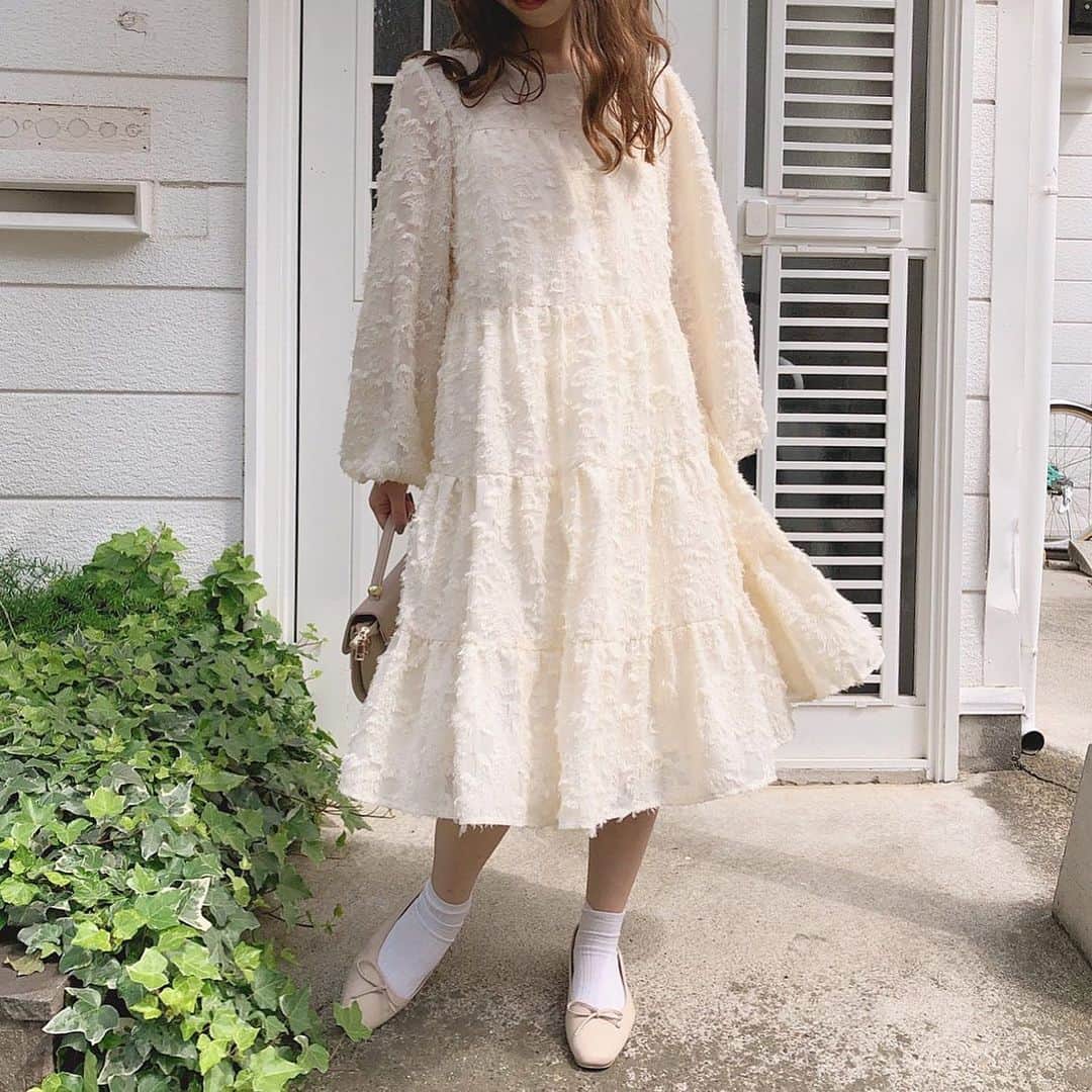 Mellowneonさんのインスタグラム写真 Mellowneoninstagram Coming Soon 来週は新作発売 スペシャルコーデセットの 発売も予定してます お楽しみに Mellowneon メロウネオン ワンピースコーデ ティアード ワンピース 白ワンピース 白ワンピ