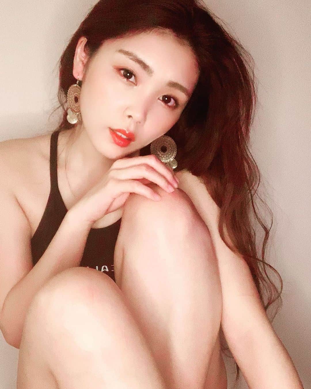 青海のインスタグラム：「今日は暑かった😭！！ お散歩しながら近所の八百屋さんで野菜を大量購入してきました🍅  #REALISE #リアライズ #グラビア #グラドル #グラビアアイドル #costume #コスチューム #モデル #model #撮影 #gravure #Japan #japanese #japanesegirl  #水着 #Bikini #girl #コロナに負けるな #グラビアチャレンジ」