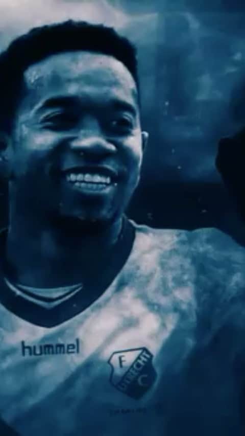ウルビー・エマヌエルソンのインスタグラム：「Bundesliga restarted yesterday. I’m still looking back old clips 😩😩 Thanks @prostats_videos for making  This video 👌🏾👌🏾」