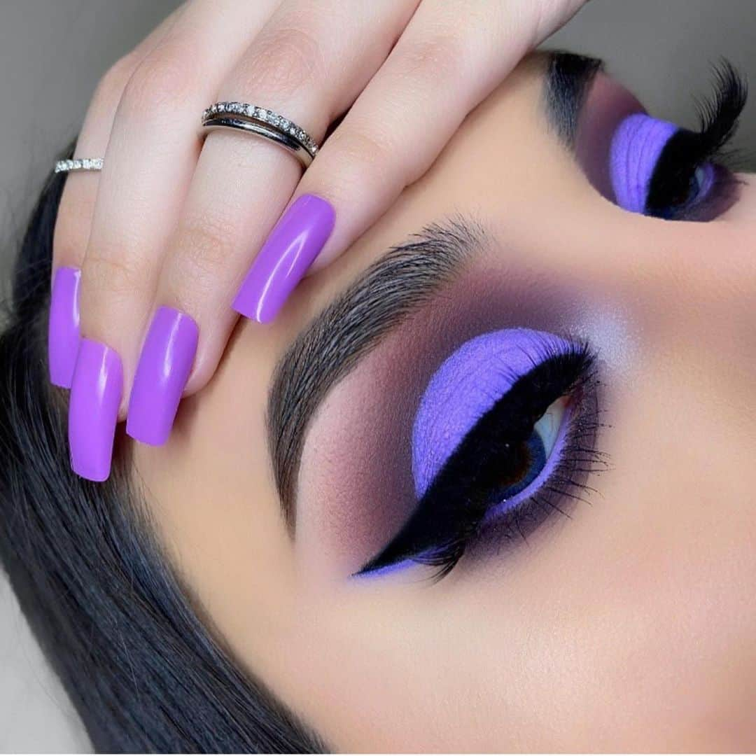 Huda Kattanさんのインスタグラム写真 - (Huda KattanInstagram)「Gorgeous eye looks by @makeupbykay_19 💙💜💛💗 Which one is your FAV?  @hudabeautyshop products  1️⃣ #hudabeautyobsessions Pastel Palettes in Lilac, Rose, and Mint 💖 Farah #12 Faux Minx Lashes & Life Liner 2️⃣ #hudabeautylifeliner & Jade lashes  3️⃣ Nude Light & Medium #hudabeautyobsessions 4️⃣ #hudabeautylifeliner」5月17日 20時31分 - hudabeauty