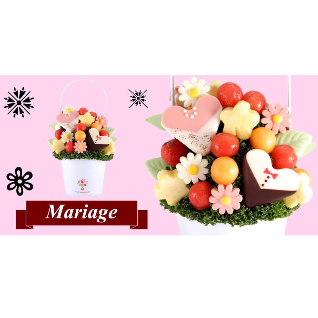 Fruit-bouquets.comさんのインスタグラム写真 - (Fruit-bouquets.comInstagram)「Mariage(マリアージュ) 結婚記念日やブライダルシーンにピッタリなフルーツブーケ💝 . 新郎新婦や、かわいらしい花や葉っぱは、 フランス産高級チョコレートでデコレーションし、 裏面にドライアップルを組合せています。 . 現在実施中のクラウドファンディングで S,Mサイズを特別価格でご購入できます！ . 詳細は画像3枚目のQRコードから ご覧になることができます。 .  #フルーツブーケ #プレジール #フルーツ #花束  #クラウドファンディング #結婚記念日 #結婚  #西千葉 #千葉 #フルーツケーキ #果物  #サプライズ #クラウドファンディングcampfire  #ギフト #campfireチャレンジ #フルーツギフト  #サプライズプレゼント #クラファン #ブライダル  #インスタ映え #インスタ映えスイーツ #スイーツ #フォトジェニック #記念日 #贈り物  #インスタ映えケーキ #クラウドファンディング挑戦中  #campfire #クラウドファンディング挑戦中」5月17日 20時35分 - fruitbouquet.japan
