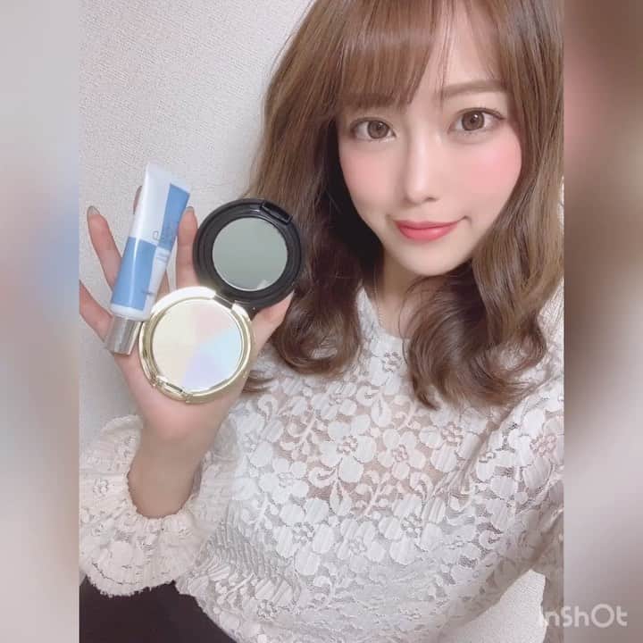 のインスタグラム：「. 長いおうち時間🏠にも使える cosmeを紹介するね🤗💕 . おうちに居るとスマホ📱やPC💻 TVを見る時間が増えるよね🤔💭 . 第3の紫外線☀️って言われてる スマホやPCから出ているブルーライトでも 日焼けするってみんな知ってた？？？🤯💫 .  韓国系ブランドの銀座ステファニー のUVケア商品を使ってみたよ👼🏻 . . 👉🏻デイスキンシールド  自然に肌をトーンアップしてくれる感じ👏🏻 軽い付け心地なのに SPF50+/PA ++++は嬉しい🥺💕 . 👉🏻サンブロックルーセントパウダー 仕上げのパウダーでも SPF30 PA+++なので しっかりUVケアができる👏🏻 . この5色のパウダーで 立体ツヤ肌が簡単に作れるよ🥰 . 肌補正にくすみ防止💁🏻‍♀️ 小じわカバーにテカリ防止も してくれるかなり優秀なパウダー🥳♥️ どちらも通販限定商品だよ☝🏻 . . 美肌にはUVケアは絶対だと 思うから おうち時間🏠でも 気を抜かず頑張りたいよね🥺☝🏻 . . @ginzastefany  #銀座ステファニー #ginzastefany #ブルーライト対策  #日焼け対策 #UV対策 #日焼け止め #メイク #メイク動画　#おうち時間 #pr #UVケア #コスメ #コスメ紹介 #コスメ部 #コスメ好き #メイク動画 #メイクアップ #コスメレポ #自粛生活 #自粛期間 #おうち時間を楽しむ」