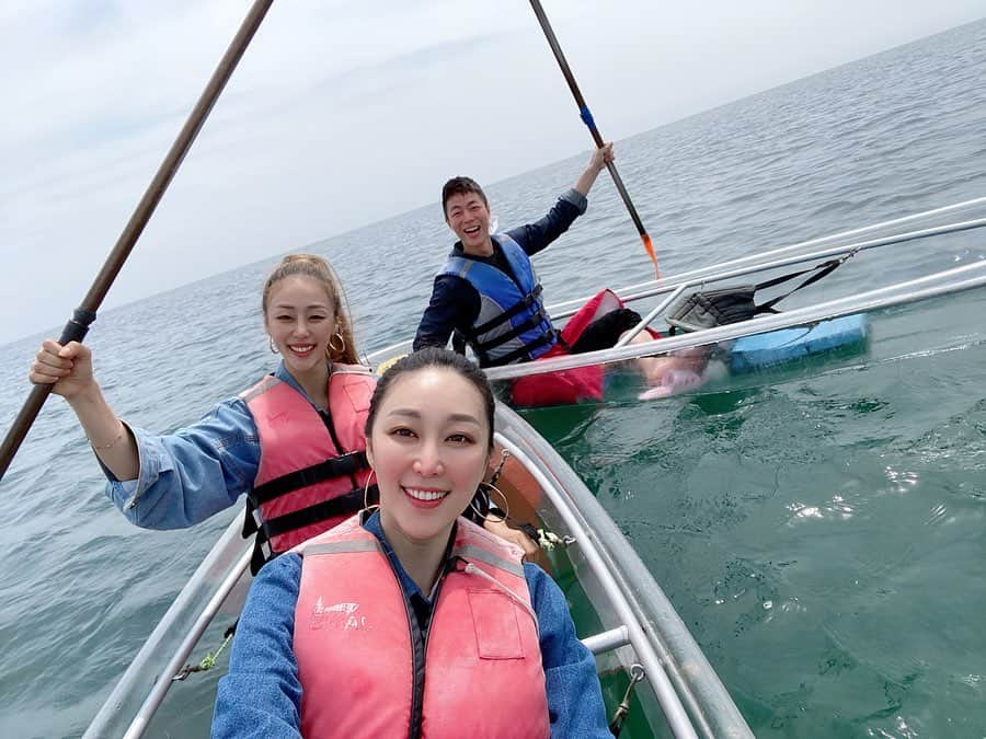 ピパ さんのインスタグラム写真 - (ピパ Instagram)「Team Family👊🏼 . . #goteam #family #kayak #feelthewaves #제주여행 #마지막날 #시간아가지마」5月17日 20時53分 - bipa.diva