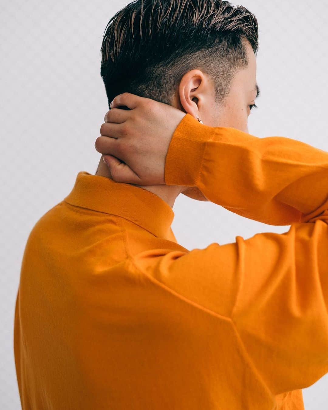 ベドウィンさんのインスタグラム写真 - (ベドウィンInstagram)「L/S BIG KNIT POLO SHIRT "ARTHUR" is available in new color, Orange.  Oversized design shows its mixture of formal and pop.  #bedwinandtheheartbreakers」5月17日 21時35分 - bedwin_official