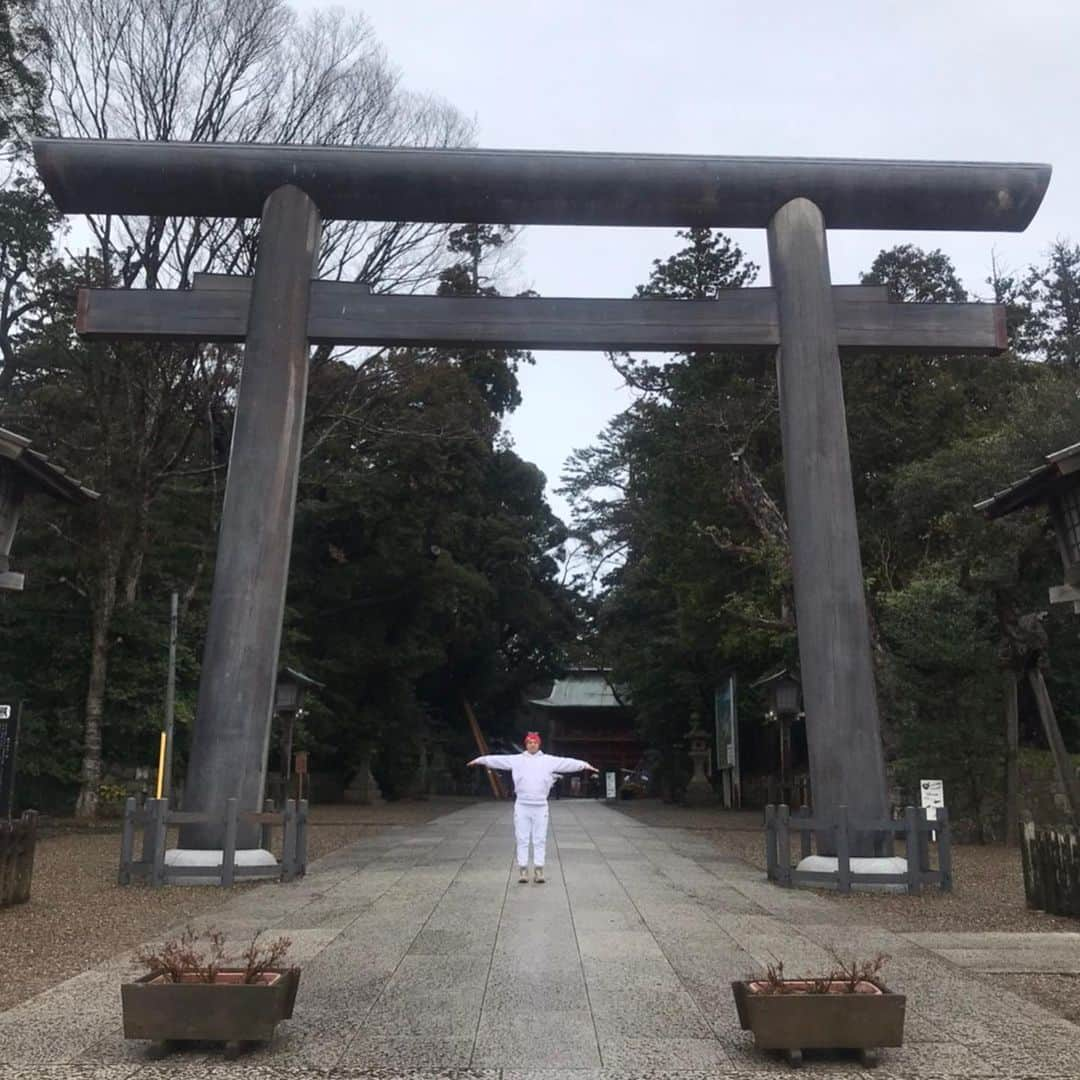 田中順平のインスタグラム：「早く平和な日常がもどりますよーに ⛩⛩⛩ . #東国三社 #平和 #平和な日常が戻りますように」