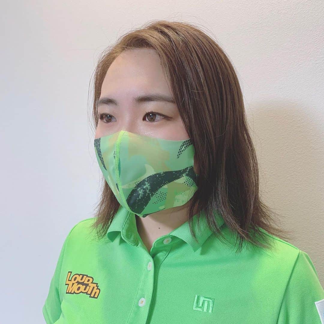 河野杏奈のインスタグラム：「. ウェア契約して頂いている、 ラウドマウス(@loudmouth_japan_official)から マスクの販売が予定されています🌟 ぜひチェックしてみてください✔️ . #コロナに負けるな#マスク#ラウドマウス#loudmouth」
