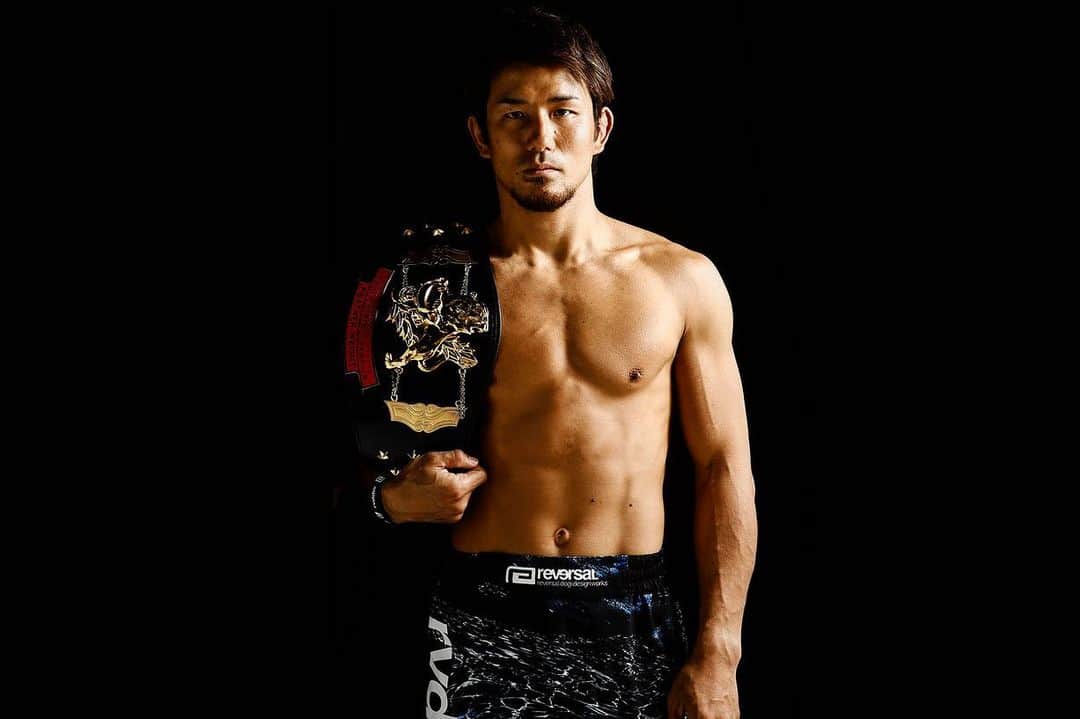 岡田遼のインスタグラム：「2weeks.  試合が決まってからの毎日はやっぱり楽しい… こんな時期に格闘家として仕事がある。とても幸せです。 photoby @bbjdc @rvddw_tokyo  #shooto0531 #THE #rvddw #修斗 #第8代環太平洋バンタム級チャンピオン」