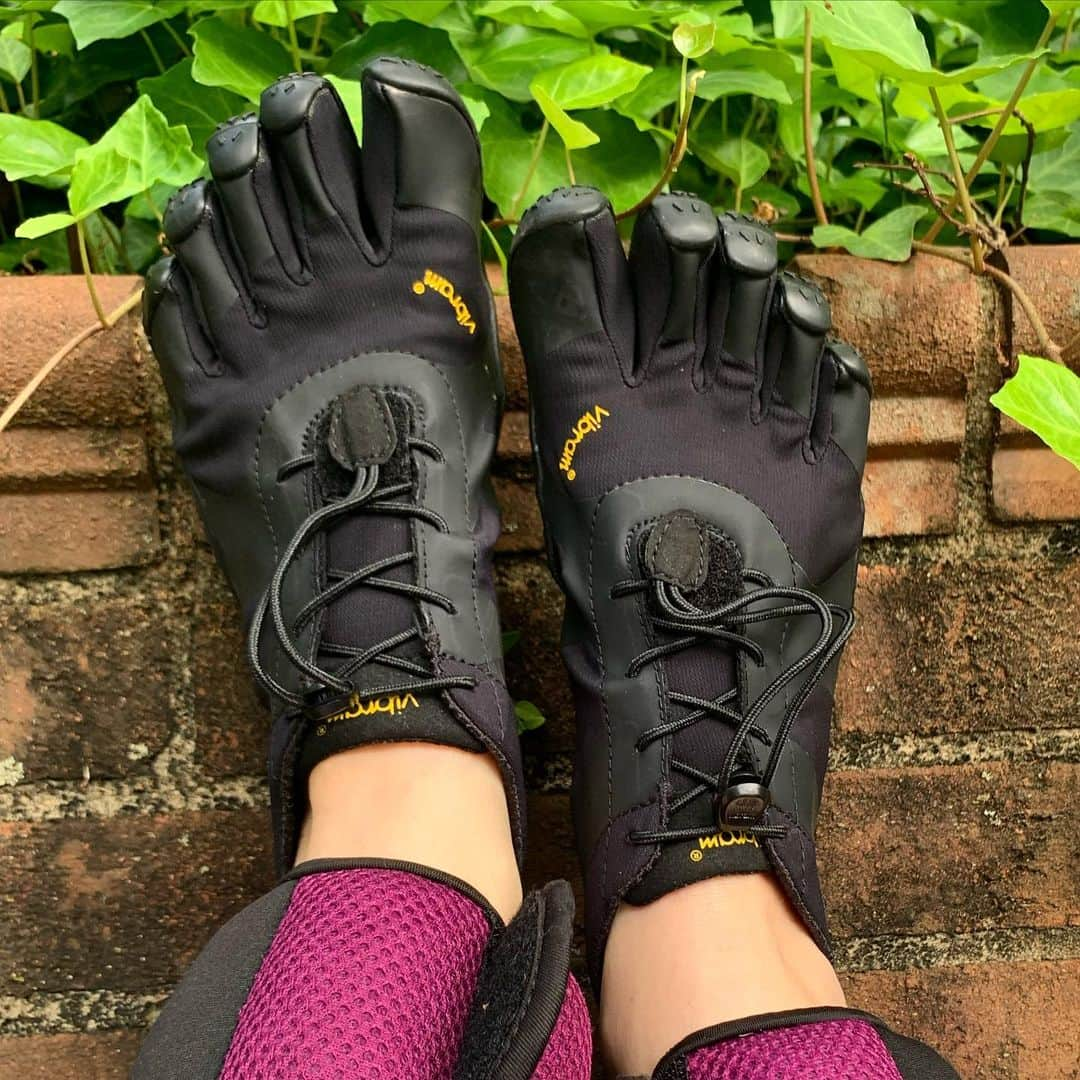 ブルックリン・デッカーさんのインスタグラム写真 - (ブルックリン・デッカーInstagram)「I got new running shoes and Andy says they are grounds for divorce.」5月17日 23時38分 - brooklyndecker