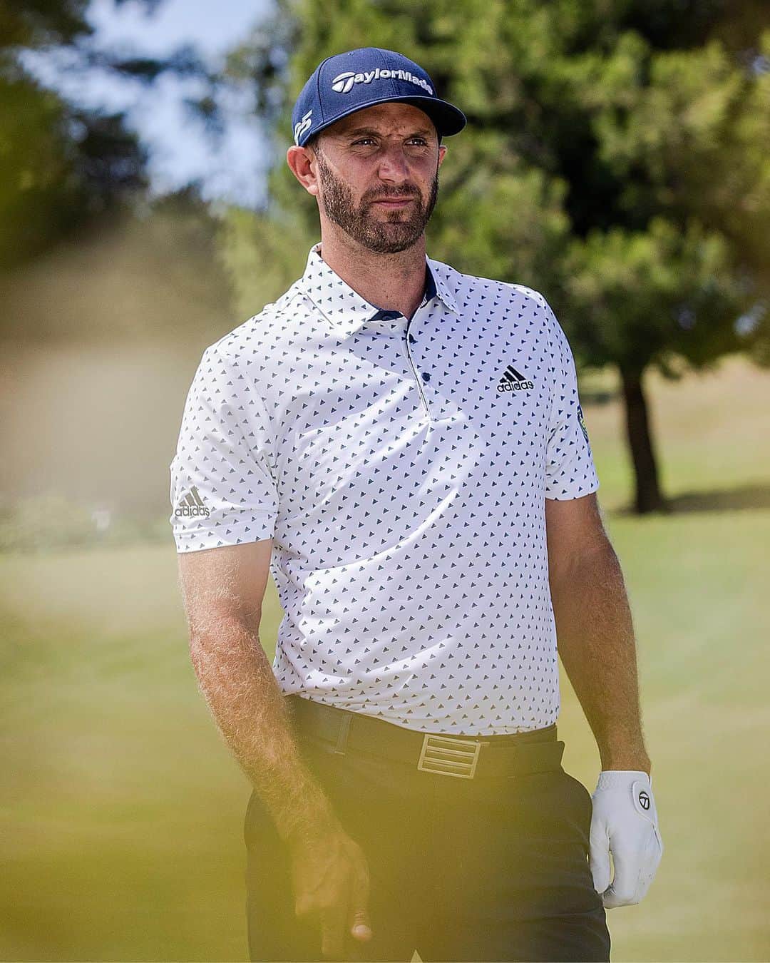 adidas Golfさんのインスタグラム写真 - (adidas GolfInstagram)「‼️⛳️‼️ Tune in today at 2pm EDT to catch @djohnsonpga in the return of live golf for charity at TaylorMade #DrivingRelief on NBC.」5月17日 23時54分 - adidasgolf