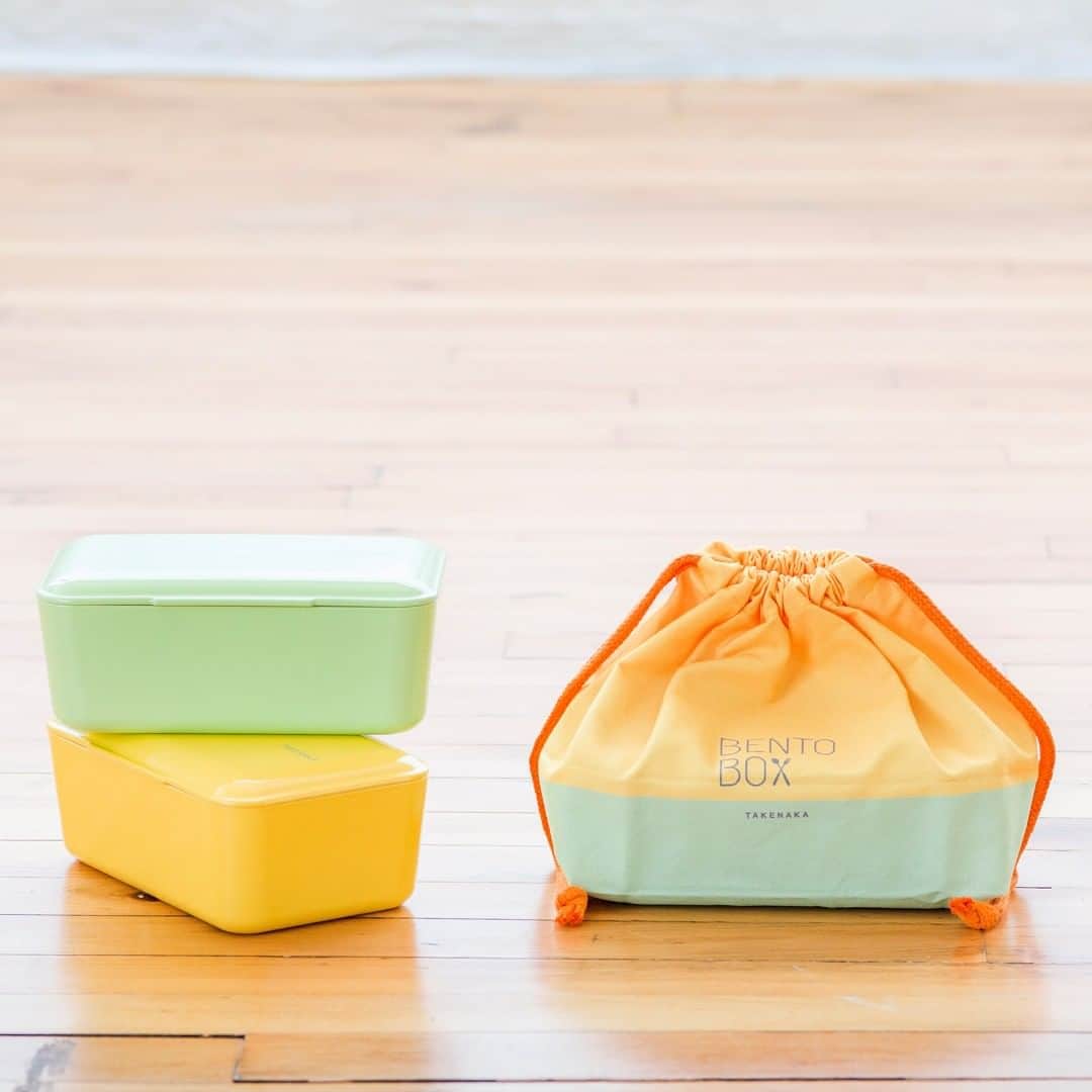 TAKENAKA BENTO BOXさんのインスタグラム写真 - (TAKENAKA BENTO BOXInstagram)「A perfect set of our Bento Expanded in Lemon Zest and Pistachio matched with a bento carry bag in the same colors. Fun!⁠ .⁠ Available in our online store. link in Bio」5月18日 0時01分 - takenakabento