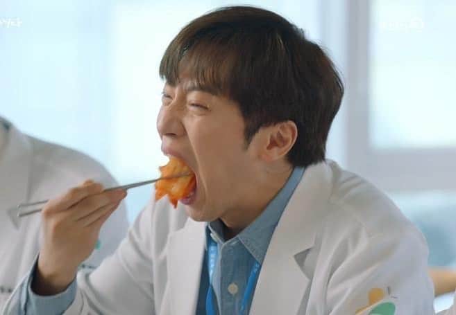 イ・サンヨプのインスタグラム：「오늘도 #잘생긴나」