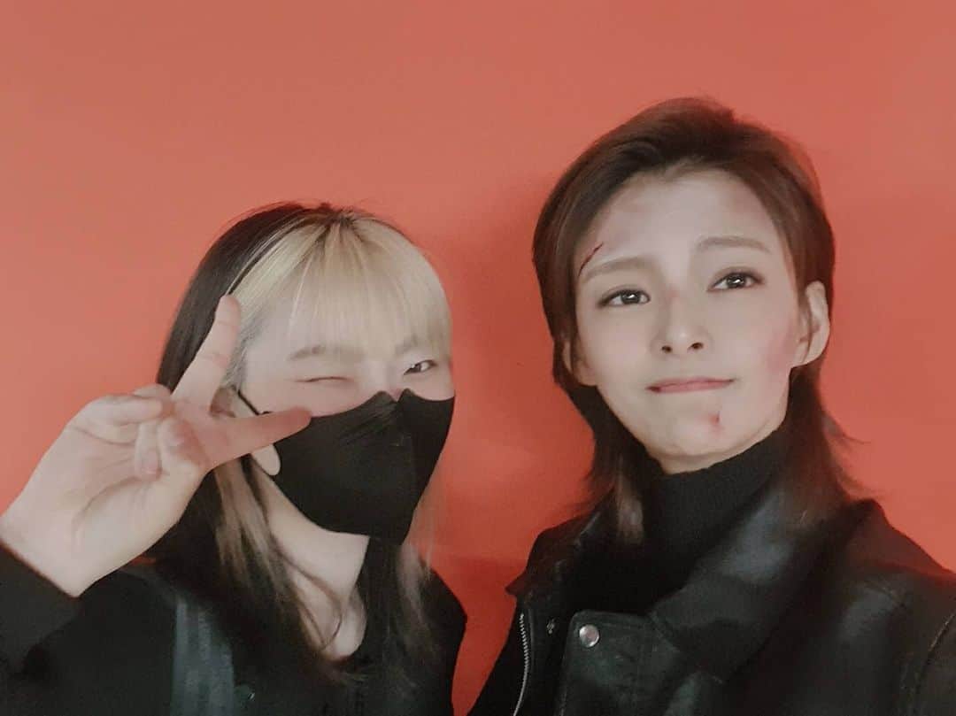チョン・ヘインさんのインスタグラム写真 - (チョン・ヘインInstagram)「모두들 정말 고생많으셨습니다. 그리고, 지금까지 루갈과 함께해주셔서 감사합니다🖤 - 안녕 미나야... 고마웠어😊 #OCN #루갈 #RUGAL #송미나」5月18日 10時29分 - jeonghein_