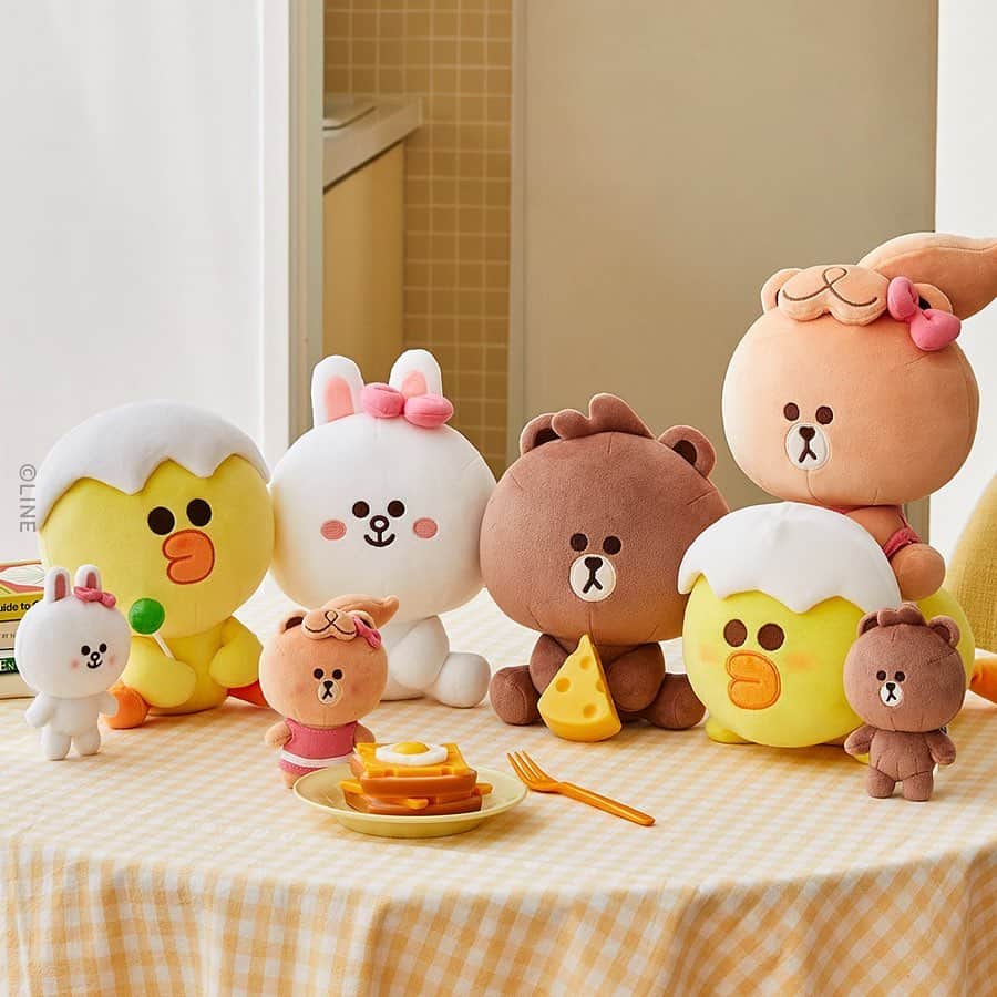 LINE FRIENDSさんのインスタグラム写真 - (LINE FRIENDSInstagram)「Cuties arrive home in MAY. 🤗 Say hello to your coziest roomies! ⠀ MINI BROWN & FRIENDS will brighten your mood at home. ⠀ Hold your breath! 👉Check out the product tag ⠀ #LINEFRIENDS #BROWN #CONY #SALLY #CHOCO #cute #cutie #cutiepie #cuties #newarrivals」5月18日 10時31分 - linefriends