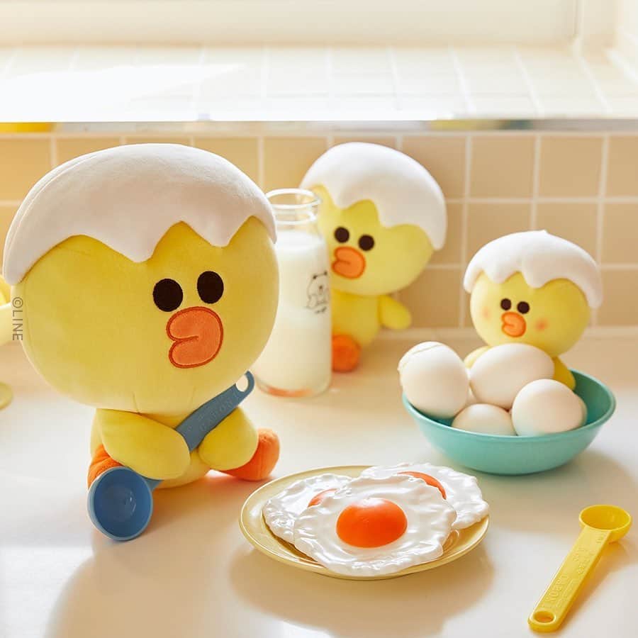 LINE FRIENDSさんのインスタグラム写真 - (LINE FRIENDSInstagram)「Cuties arrive home in MAY. 🤗 Say hello to your coziest roomies! ⠀ MINI BROWN & FRIENDS will brighten your mood at home. ⠀ Hold your breath! 👉Check out the product tag ⠀ #LINEFRIENDS #BROWN #CONY #SALLY #CHOCO #cute #cutie #cutiepie #cuties #newarrivals」5月18日 10時31分 - linefriends