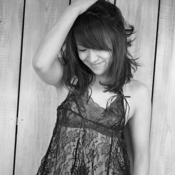 のインスタグラム：「7年前の私。上半期ちょっと太り気味（笑）しっかり体をしぼりmotif発売しました😊 #田中いちえ#2013#motif#DVD」
