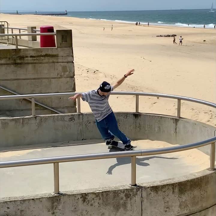 ヴィンセント・ミルウ のインスタグラム：「Feels good to be outside again 💕 #independenttrucks #wastedparis」
