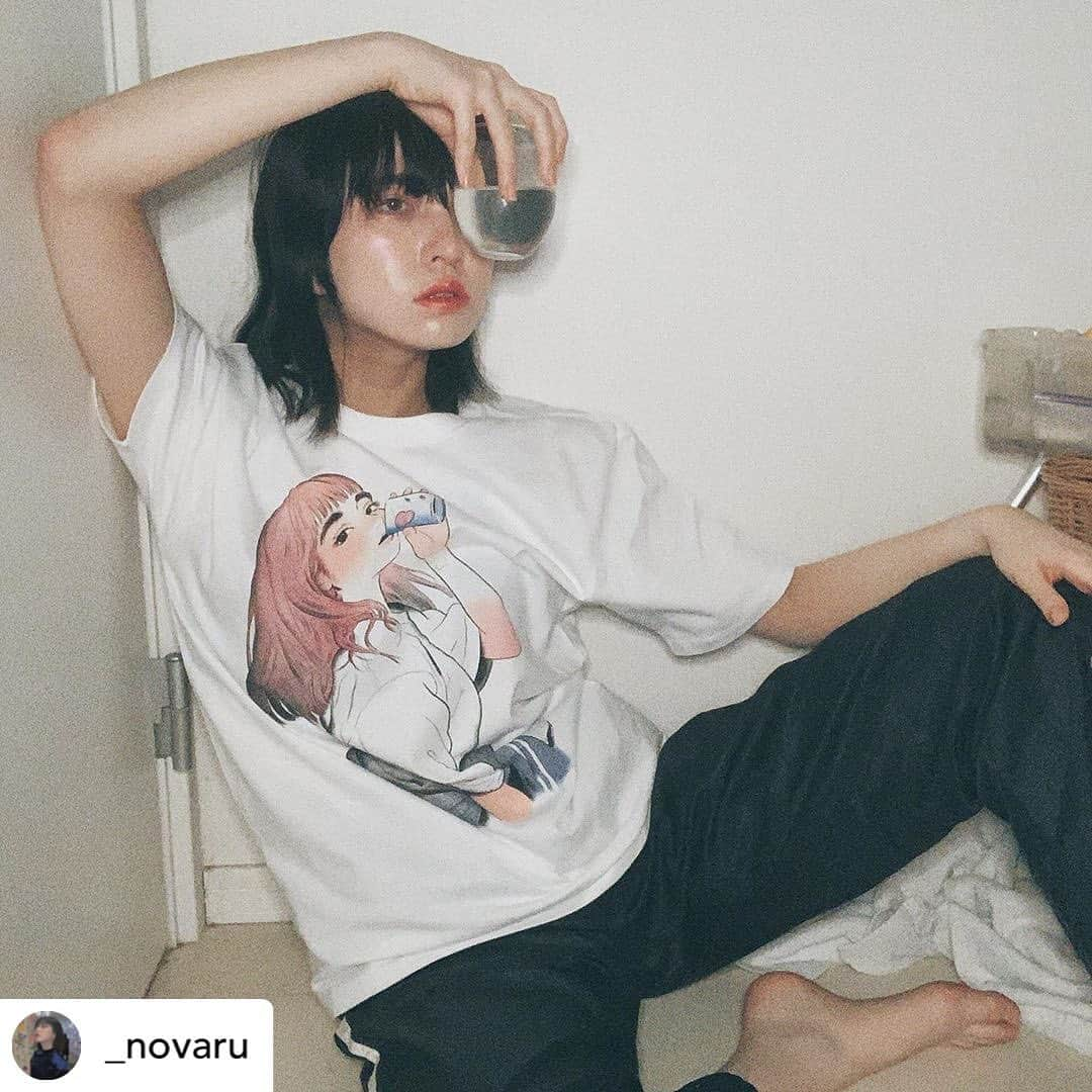 門小雷さんのインスタグラム写真 - (門小雷Instagram)「Model : @_novaru  Agency : @agence_lemonde  T-Shirt available at @graniph_official ． Repost @_novaru @littlethunder さん、@graniph_official さん、 @agence_lemonde さんから発売されるTシャツのモデルさせていただきました🖤🖤 今日から3日間1着ずつ紹介していきます🌹是非毎日チェックしてください🥺  #littlethunder #graniph #グラニフ #agence_lemonde」5月18日 3時34分 - littlethunder