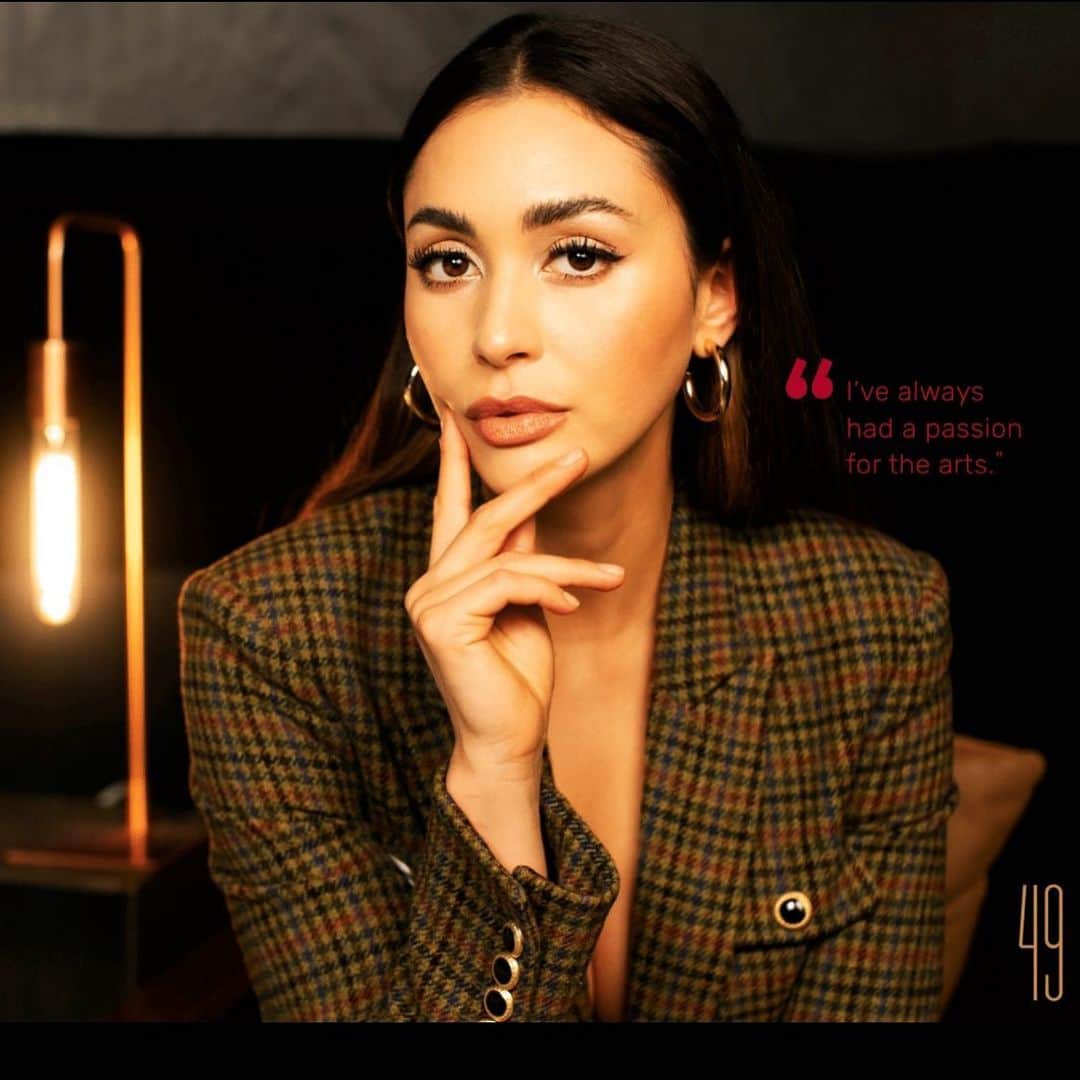 リンジー・モーガンのインスタグラム：「And blazers.」