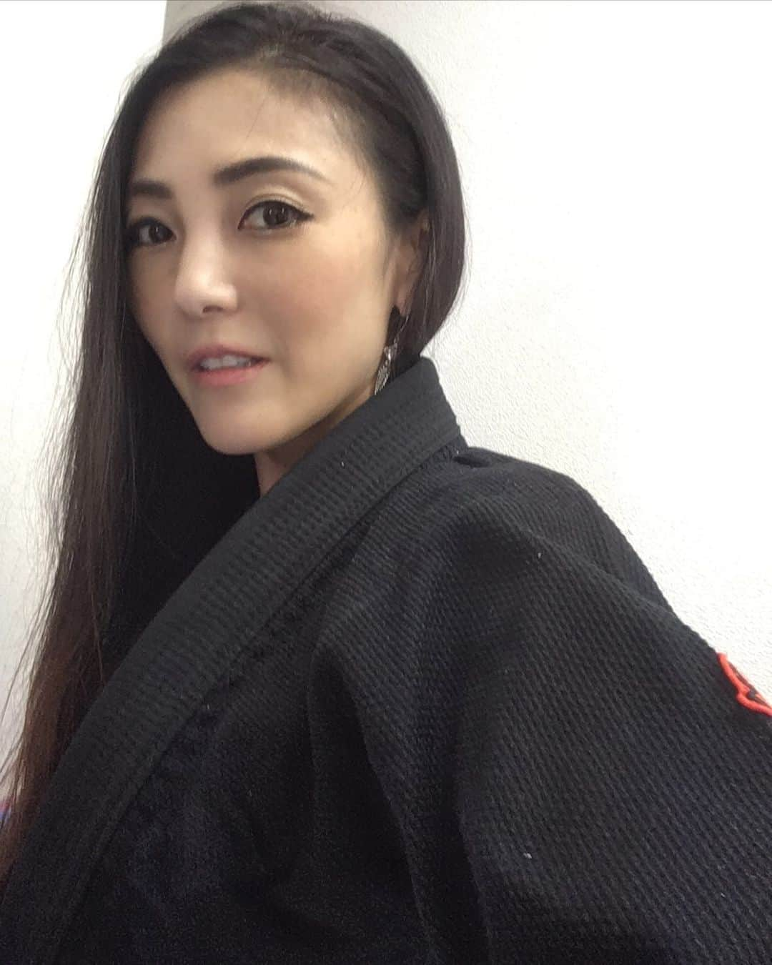 福山理子さんのインスタグラム写真 - (福山理子Instagram)「おやすみなさーい ねむたーい たまには柔道着  #柔術やろうぜ  #柔道着 #柔術女子  #剣道二段 #剣道女子 #有段者 #剣道芸能人」5月18日 3時52分 - rikofukuyama