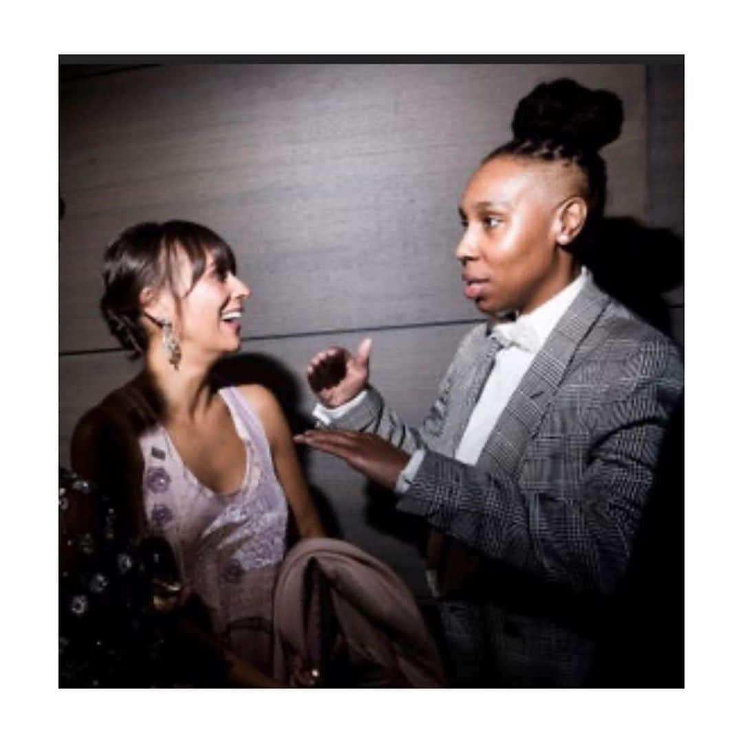 ラシダ・ジョーンズさんのインスタグラム写真 - (ラシダ・ジョーンズInstagram)「HBD to one of my favorites on this earth. This pic says it all. @lenawaithe, you make life better. Your positivity, your humor, your generosity, your wisdom, your hustle, your loyalty...I'm so grateful to know you. Love you sis 🌟🌹👑」5月18日 4時30分 - rashidajones