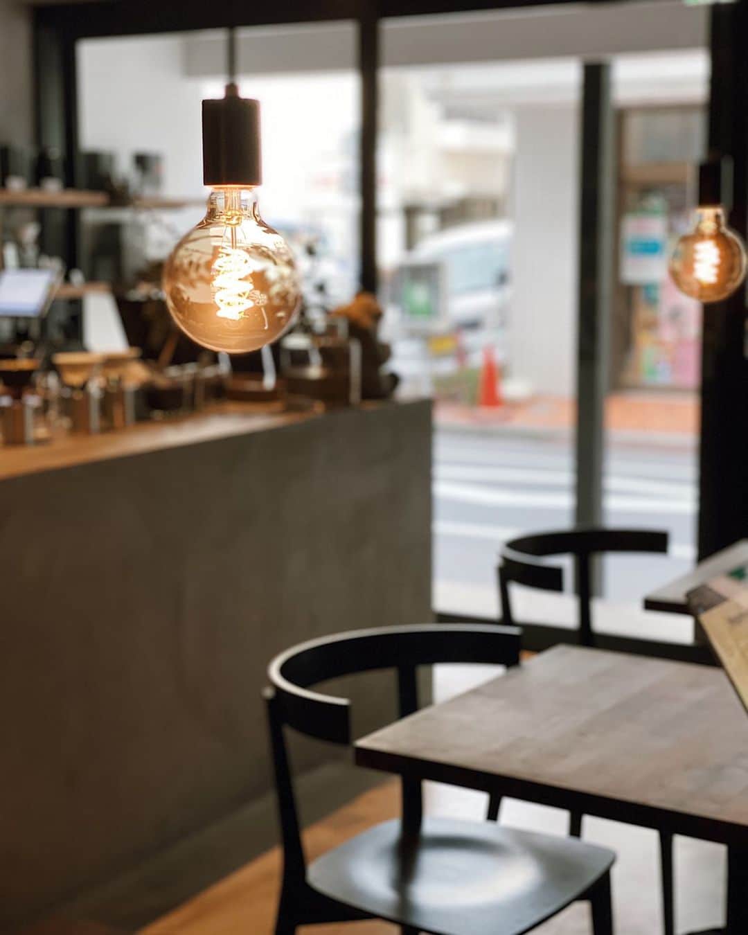 C A F E L O V E Rさんのインスタグラム写真 - (C A F E L O V E RInstagram)「ㅤ テイクアウト、デリバリー、Uber Eatsが 出来るカフェ特集！☕️ おいしいフードやドリンクで、 おうち時間を充実させよう🏠🌼 ※無理のない範囲でのご利用の参考として お役立てください ※営業状況やメニューなど詳細は、 各アカウントでご確認ください ＿＿＿＿＿＿＿＿＿＿＿＿＿＿＿＿ ㅤ Beasty Coffee [ cafe laboratory ] // 代々木公園 ㅤ 奥渋谷にある 和と洋を融合したスタイリッシュなカフェ コーヒー器具も豆も全てオリジナルブランドの こだわりコーヒーが頂けるお店 ㅤ @beastycoffee #beastycoffee #ビースティーコーヒー ＿＿＿＿＿＿＿＿＿＿＿＿＿＿＿＿ それぞれができる形で大好きなカフェを応援しよう！ #コロナフードアクション」5月18日 7時18分 - _cafelover_