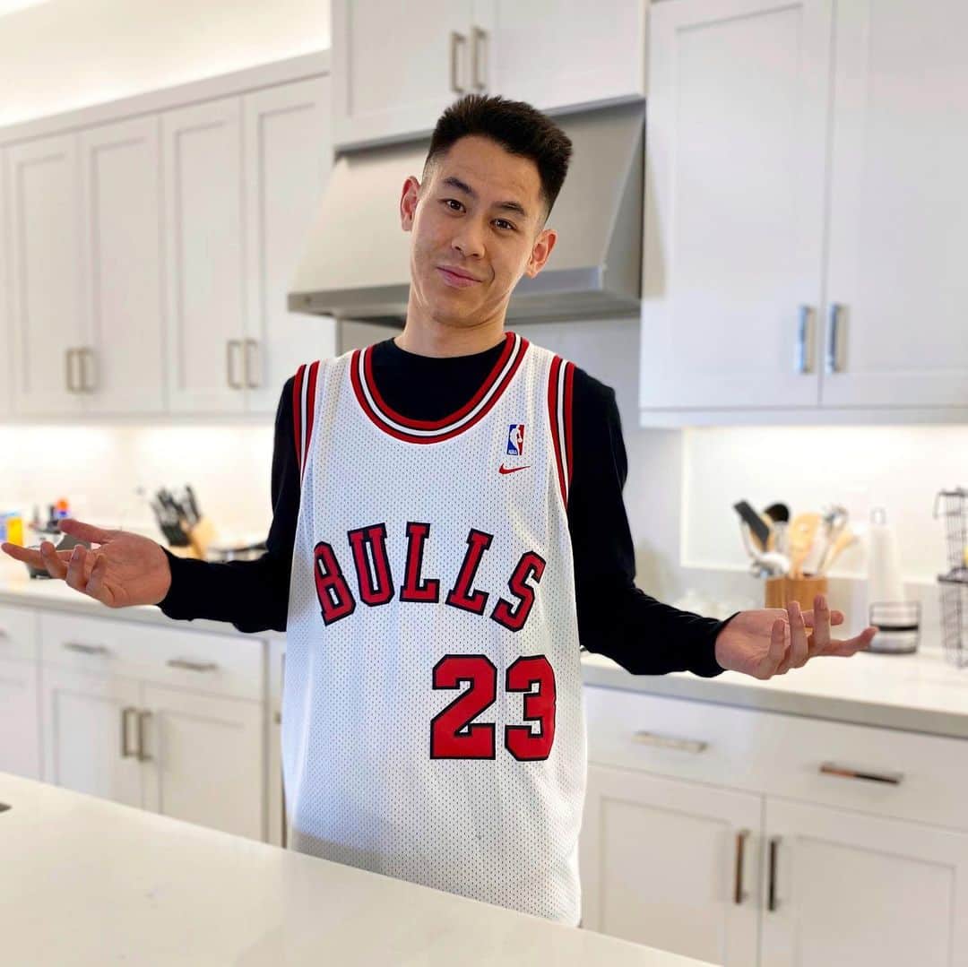 ハワード・シューのインスタグラム：「Just wanted to be Like Mike #TheLastDance」