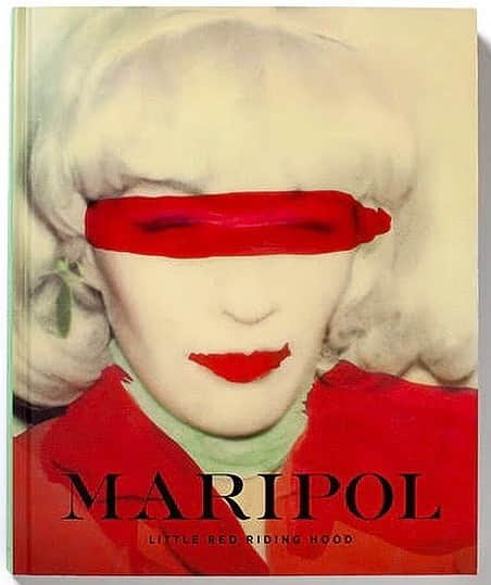 木下ココさんのインスタグラム写真 - (木下ココInstagram)「vol 3 MARIPOL: Little Red Riding Hood ・ 放埒な自由、若者の気ままさ、そこから生まれる快楽主義。マリポールの持つイメージが憧れ。 ・ こないだnyに行った時、たまたま上映していた『DOWNTOWN 81』を見れたのだけど、話はそれに尽きず、 映画を見たmetrographは、 ロウアーイーストサイドにあるお店。 ・ 旅行中だったにも関わらず、場所と作品、監督、全てがこんなにもうまく重なることなんてあるのか！と興奮してしまう程、なかなかない貴重な夜。思い出に残るハロウィンの夜になりました。 ・ ・ ・ #アルファベットシティ #うちの両親も同時期住んでた #汚いロフト #絵具の匂い #思い出 #全てがシンクロ #引き寄せ？ #気のせい？ #MARIPOL #artbook  #木下ココ ・ ・ #bookcoverchallenge  #7daysbookcoverchallenge」5月18日 8時15分 - cocot_chan