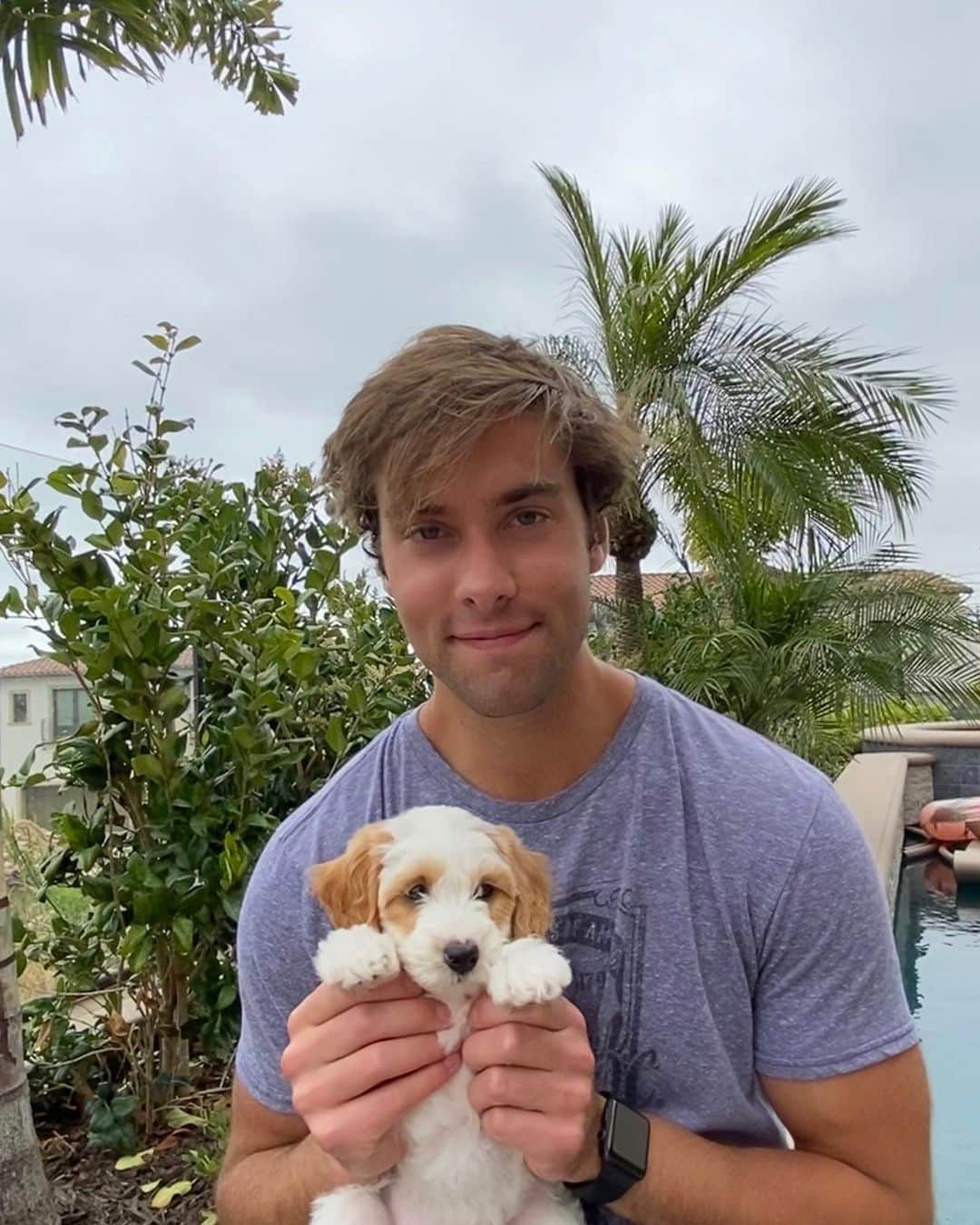 オースティン・ノースのインスタグラム：「Meet our new family member @coty.north 🐶」