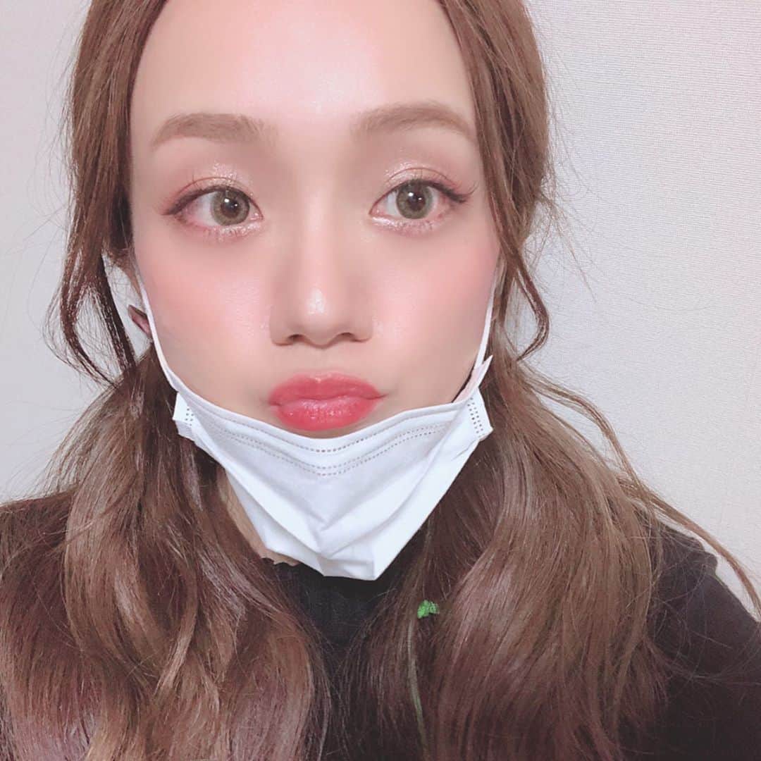 一ノ瀬みくさんのインスタグラム写真 - (一ノ瀬みくInstagram)「#セルフまつエク に挑戦してみました👁  わかりづらいね」5月18日 8時53分 - mikuichinose