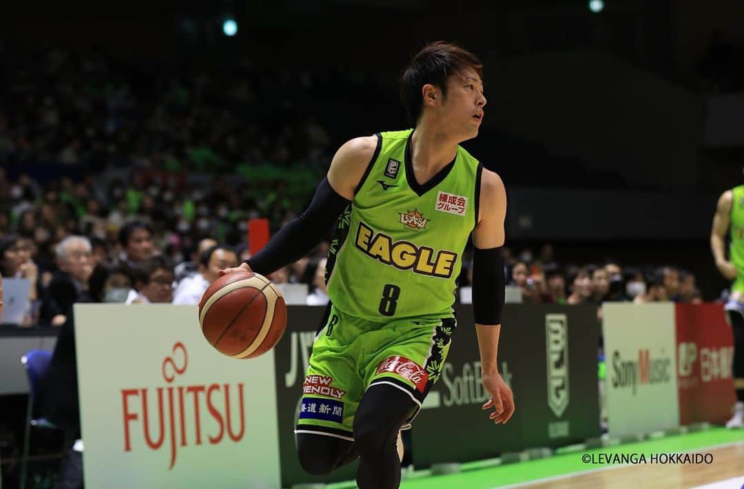 のインスタグラム：「クラブからリリースありました通り、今シーズンもレバンガでプレーします。 よろしくお願いします🙇‍♂️‬ ‪#レバンガ8年目だね‬ ‪#プロ10年目だね‬」