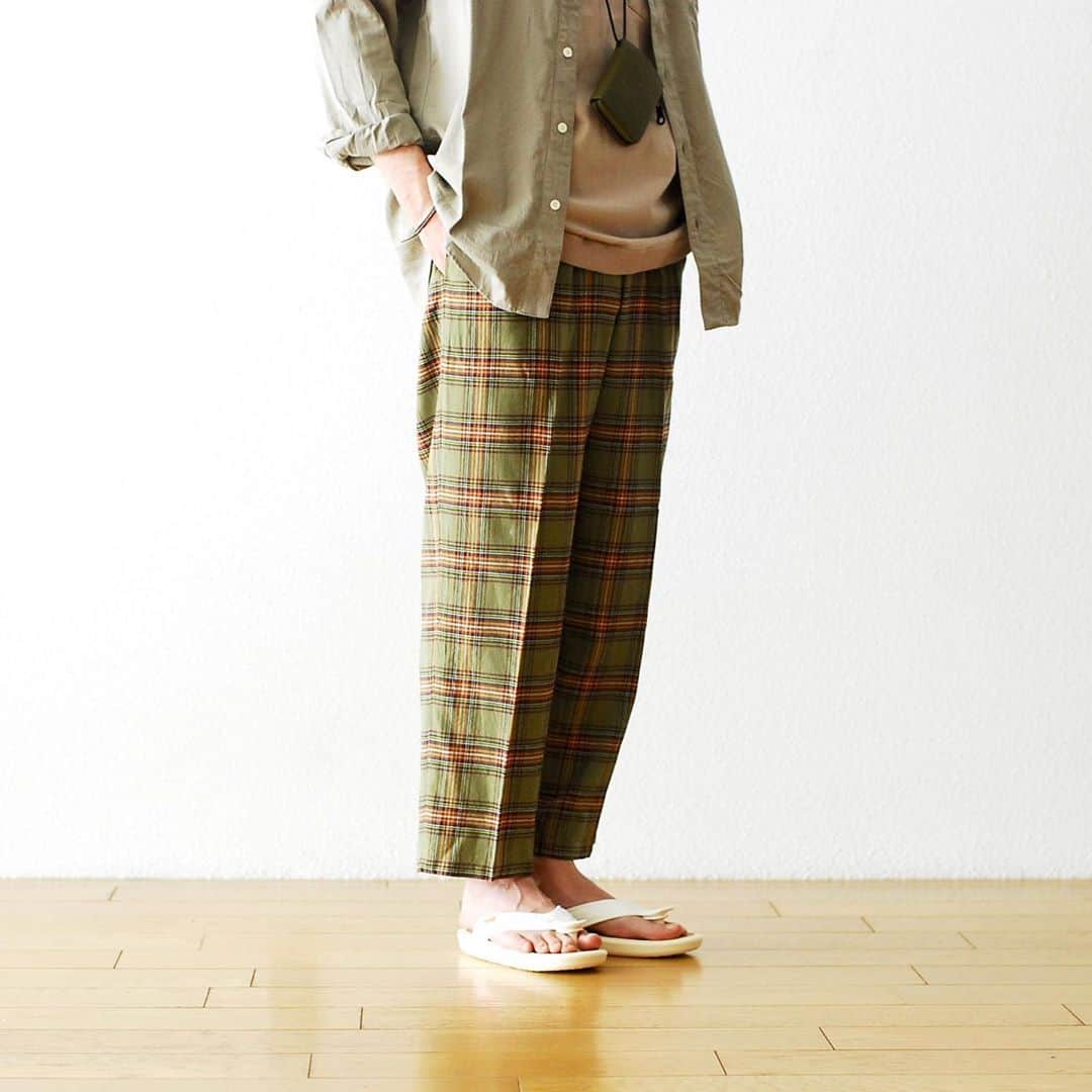 wonder_mountain_irieさんのインスタグラム写真 - (wonder_mountain_irieInstagram)「_  ts(s) / ティーエスエス "Drawstring Pants - Tartan Plaid Cotton*Viscose Twill Cloth -" ¥31,900- _ 〈online store / @digital_mountain〉 https://www.digital-mountain.net/shopdetail/000000011277/ _ 【オンラインストア#DigitalMountain へのご注文】 *24時間受付 *15時までのご注文で即日発送 *送料無料 tel：084-973-8204 _ We can send your order overseas. Accepted payment method is by PayPal or credit card only. (AMEX is not accepted)  Ordering procedure details can be found here. >>http://www.digital-mountain.net/html/page56.html  _ #tss #ティーエスエス _ 本店：#WonderMountain  blog>> http://wm.digital-mountain.info/blog/20200425/ _ 〒720-0044  広島県福山市笠岡町4-18  JR 「#福山駅」より徒歩10分 #ワンダーマウンテン #japan #hiroshima #福山 #福山市 #尾道 #倉敷 #鞆の浦 近く _ 系列店：@hacbywondermountain _」5月18日 19時15分 - wonder_mountain_