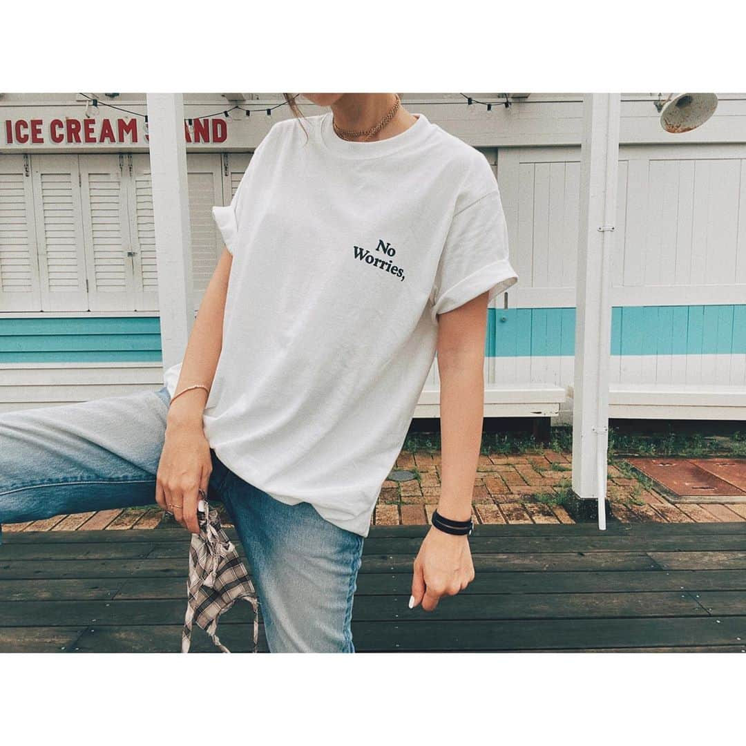 紗栄子さんのインスタグラム写真 - (紗栄子Instagram)「Think The DAY.🌏 チャリティTシャツ×チェック柄布マスク(White)M ¥6,600  ベージュのTシャツの再販のお問い合わせを沢山頂いているんだけど、同じオーガニックコットンの資材がもう無いので残念ながら追加生産は出来ないんです😢 白Tと黒Tも、初回生産分で終了で受注も5/24までなので、検討されているかたはお早めにチェックしてみてくださいね🌹  #ThinkTheDAY」5月18日 19時16分 - saekoofficial