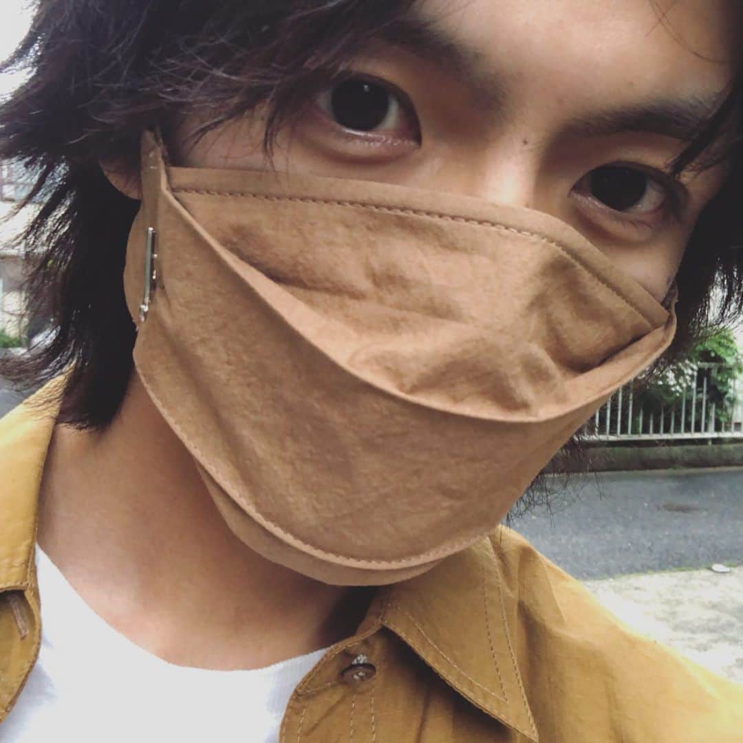 長坂 睦生のインスタグラム：「positive mask. Thanks @muehlbauer_hats !!」