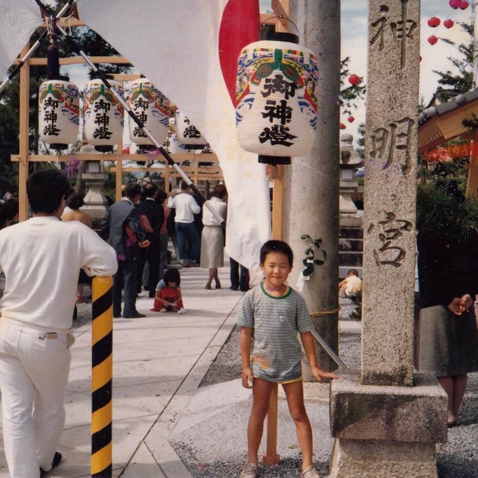 棚橋弘至さんのインスタグラム写真 - (棚橋弘至Instagram)「町内の神社で⛩ #6歳」5月18日 20時28分 - hiroshi_tanahashi