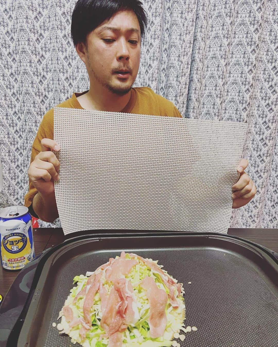 池田周平さんのインスタグラム写真 - (池田周平Instagram)「油がはねるのこわい  #ランチョンマット男子」5月18日 11時31分 - ikeda_shuhey