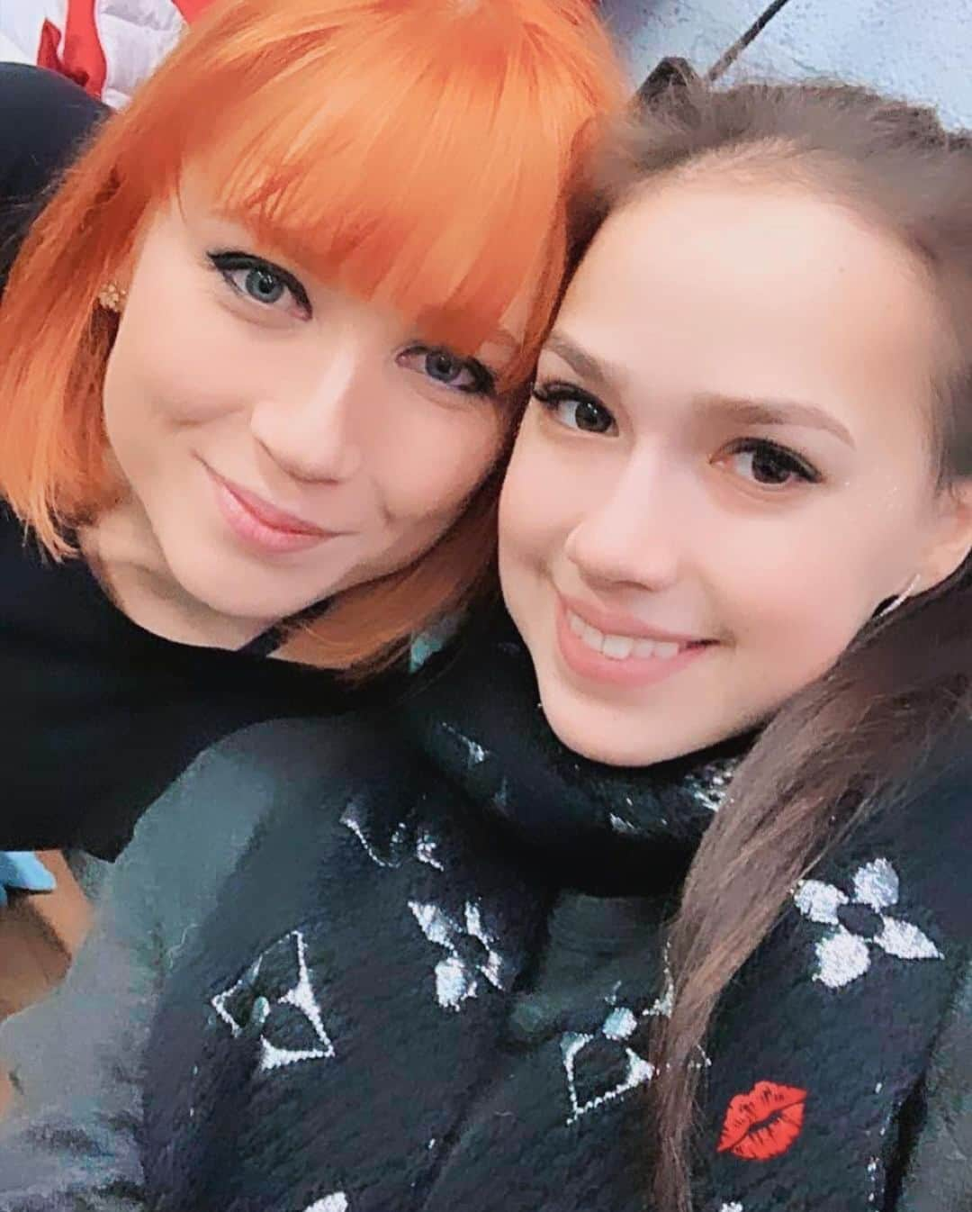 ティファニー・ザホースキさんのインスタグラム写真 - (ティファニー・ザホースキInstagram)「Today is the birthday of this incredible young woman.. 🥳 ⠀ ⠀⠀I remember the first time we met, in China. She was an adorable, bubbly 15 year old, so excited to compete in her first senior competition. Not only did she win, but she continued to win everything that season, even the Olympics. ⠀⠀But I will never forget her strength, even from the first competition, she showed that fighting power that has lead her to be so successful today 🔥. ⠀⠀Of course no success is without it’s ups and downs, and I’m glad to have been there to support her in some of those hard times! ⠀⠀You are a beautiful girl who is blossoming into an even more beautiful woman, I can’t believe all the things you have accomplished at only 18! 😱🙌🏻 I wish you all the best happiness, joy, Heath and love on this day, you deserve everything and more.. 🥰 Happy Birthday!!! 🥳🎉🎁🎈 ⠀ Love you my little bunny...❤️😘🐰 @azagitova 😘」5月18日 11時43分 - tiffytaz