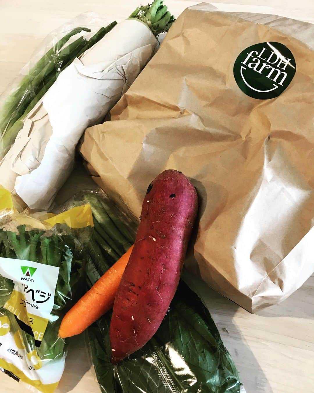 平沼紀久さんのインスタグラム写真 - (平沼紀久Instagram)「LDH FARMの野菜たち🥬🥒🥕🍠🥔🍅🧅 料理のしがいがある💪🔥 #おうち時間は #野菜多め」5月18日 12時44分 - norihisahiranuma