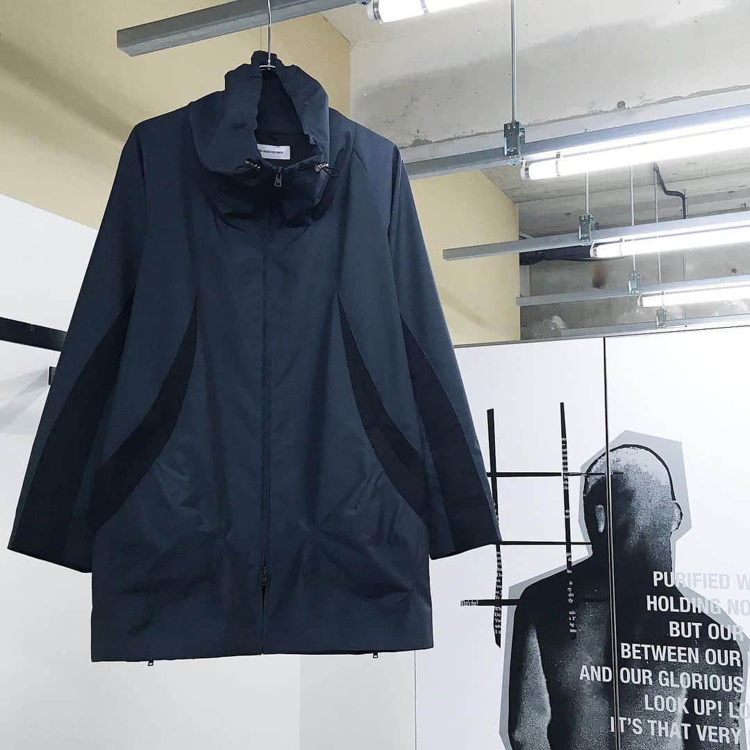 のインスタグラム：「20SS KIKO KOSTADINOV 00082020 “ TULCEA 189/965 “ in stock at ELIMINATOR online store. . ▪︎RIDING CLAW PARKA . #kikokostadinov #asicsxkikokostadinov #gelkiril #limitededition #sneakers #20ss #ss20 #ss20collection #eliminator #tokyo #daikanyama #00082020 #tulcea189/965 #uniform #workwear #sport #mensfashion #mensselectshop #function #collaboration #instakicks #nicekicks #instastyle」
