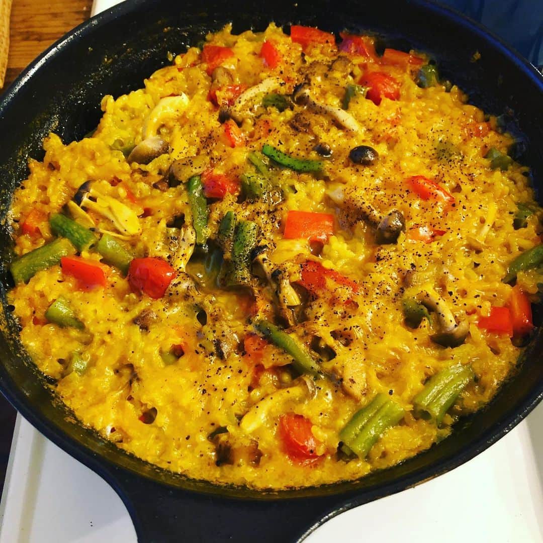 津久井智子さんのインスタグラム写真 - (津久井智子Instagram)「I tried to cook paella with my pan!」5月18日 13時02分 - tomokotsukui