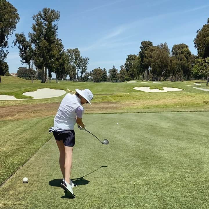 のインスタグラム：「So good to feel that club twirl again! 🤪 @pxg #pxgapparel」