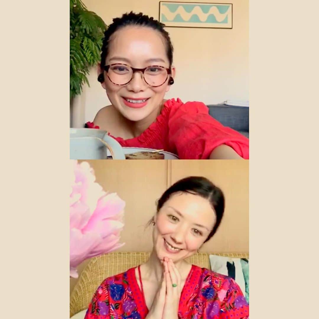 千葉アリサのインスタグラム：「武智志穂ちゃんとのインスタライブ、 ご視聴頂き　ありがとうございました❣️ ・  どう心と向き合って過ごしてる？をテーマに 重く疲れちゃわないよう　ゆるゆるトークを目指すも、 まったく私チャキチャキトークになりましたが😋 ・  いつもの2人の感じで楽しくお話しできて、たくさんの方に心が少し軽くなったとコメント頂けたことが　何より嬉しかったです。つながるあたたかさを感じれました🙏✨ ・ それもこれもしほちゃんの愛のお陰様で。 だいたいはいつも大笑いしてたけど、辛い時は一緒に涙を流した日々もあって今があること、ジワリ湧いてくる想いを抱きしめて昨夜は懐メロでホロリしてましたw  改めて、ありがとう　ラブリー😘  @shiho_takechi  IGTV  からご覧頂けますので、 どうぞよろしくお願いします。  雨降りですが、ええんやで🙆‍♀️と心地よさを選びとって 今日もご自愛くださいね。　　#心のセルフケア」