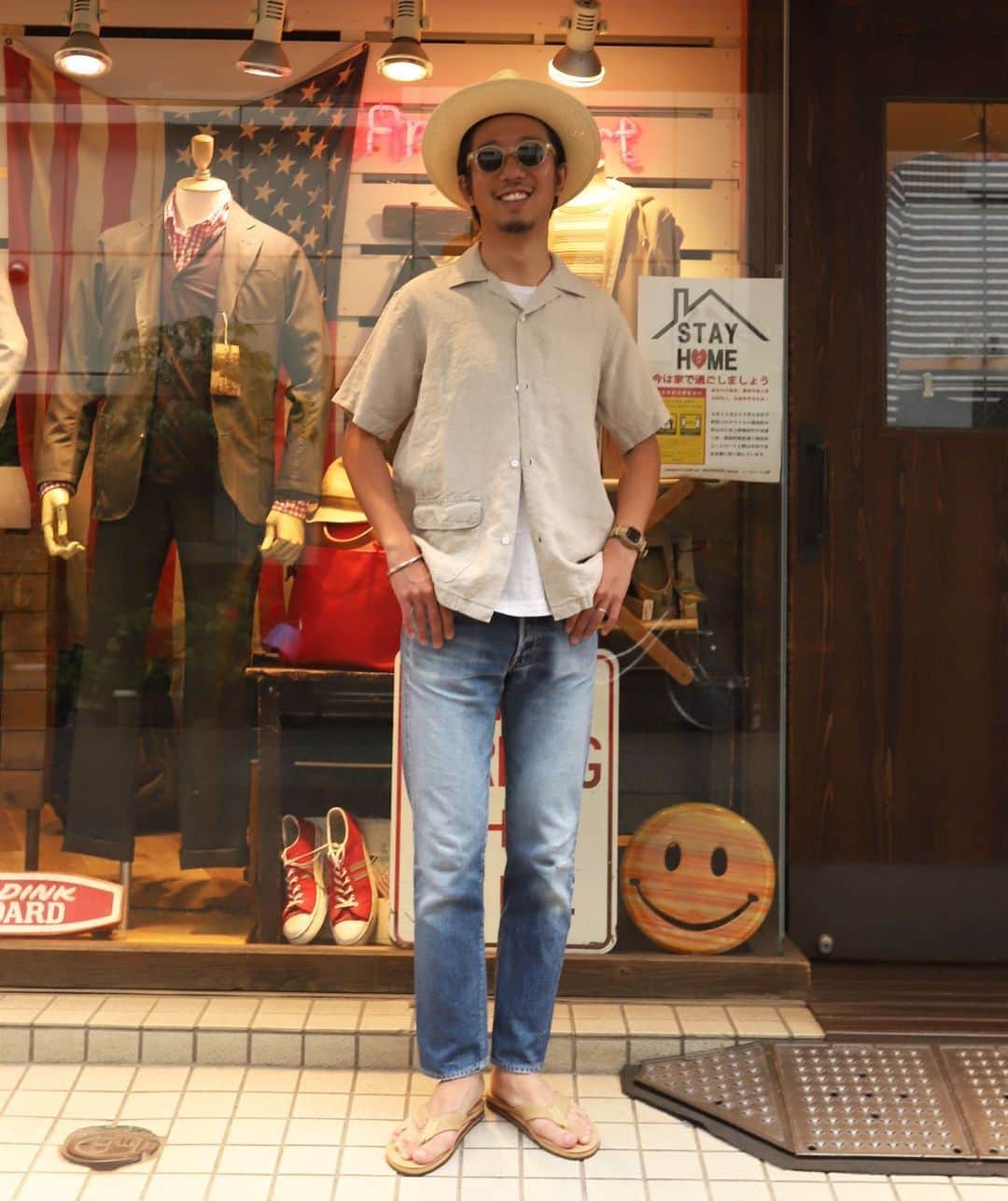 のインスタグラム：「本日のSTYLE  おニューのハットに、オープンカラーがよく似合う。 夏の日差しが待っている  #hat#therepressionhat#madein町田 #shirt#denim#workersjapan #sandal#rainbowsandal #glasses#kearny #surf#ivystyle#trad #Freeportueno#tokyo#上野セレクトショップ」
