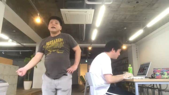 ジミー大西のインスタグラム：「フォロミー ちょっと長く踊れるようになったかな？  #吉本自宅劇場 #egirls」