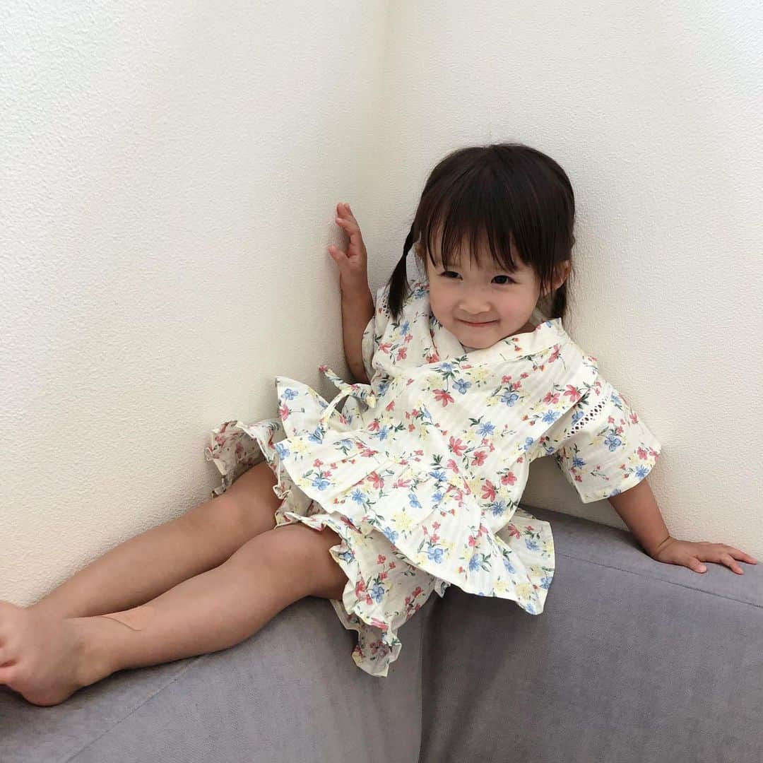 宇佐美蘭のインスタグラム：「甚平姿って本当可愛い…🥺👘💕 #甚平#2歳」