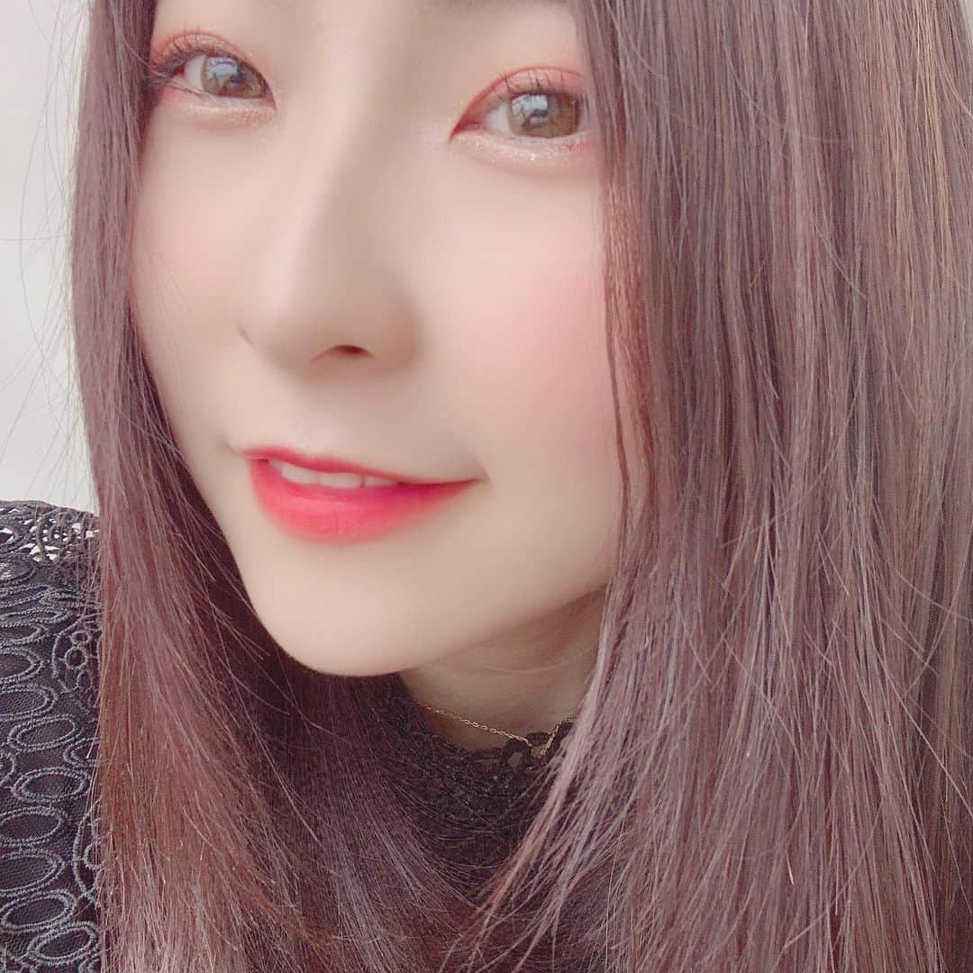 杉山愛佳さんのインスタグラム写真 - (杉山愛佳Instagram)「･ ･ ･ ･ #pinkhair #pinkmakeup #pink #haircolor  #makeup」5月18日 15時11分 - sugiyama_aika