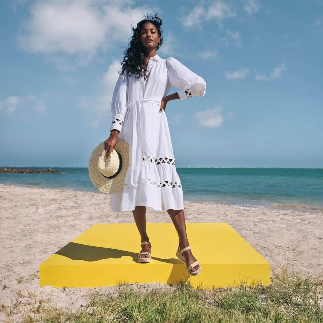 Target Styleのインスタグラム：「For more than a year, we've been working closely with three incredible designers to create the limited-edition Designer Dress Collection arriving online June 6. Explore #LisaMarieFernandezxTarget’s bohemian-chic style, and view others via link in bio to ❤ your faves!​ @LisaMarieFernandez」