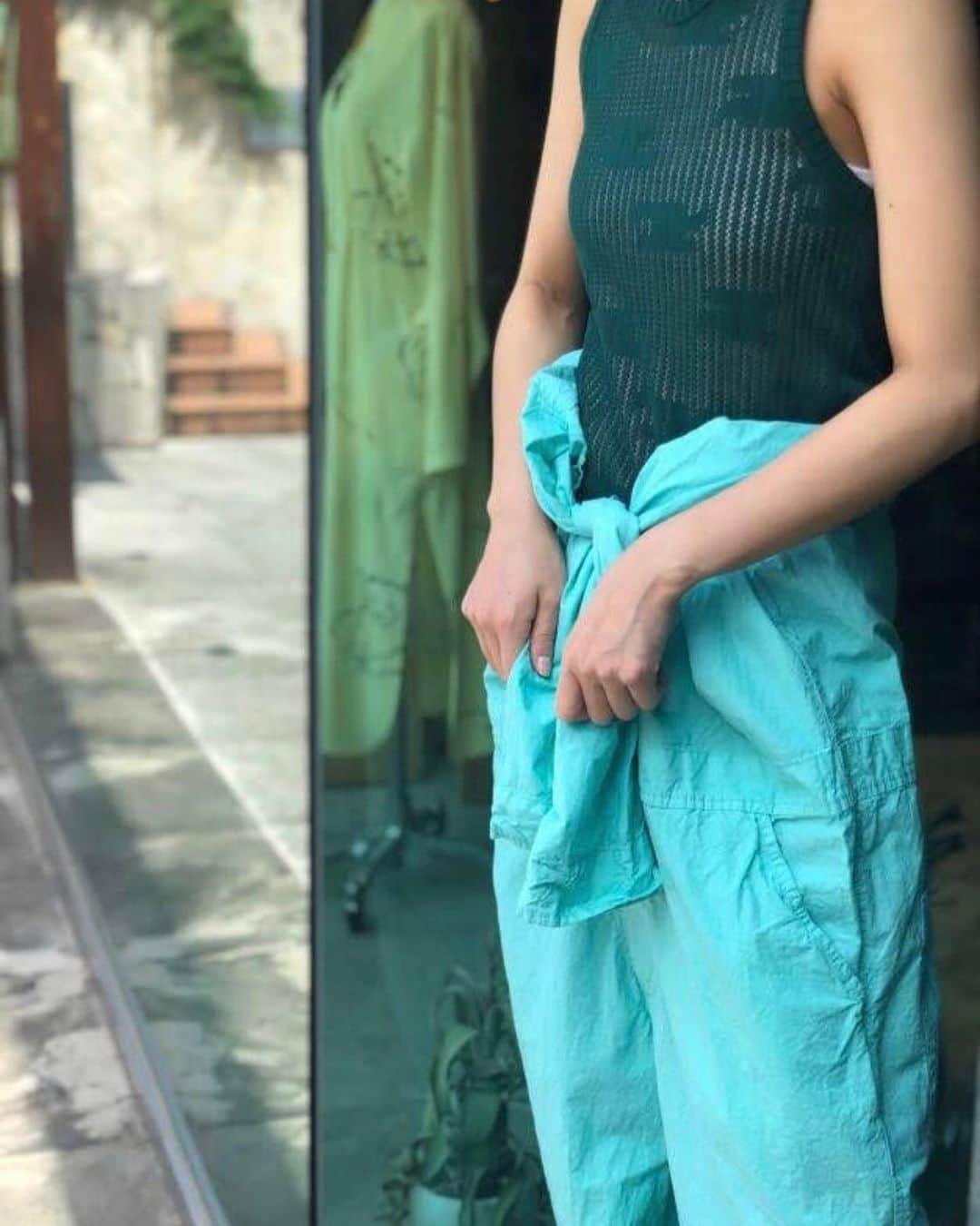 6(ROKU) OFFICIALさんのインスタグラム写真 - (6(ROKU) OFFICIALInstagram)「YARMO COTTON BOILER SUITS  beautiful green  yarmo ¥38.000+tax  courrèges top ¥39.000+tax  詳細はストーリーズよりご覧下さい。」5月18日 15時57分 - 6______roku
